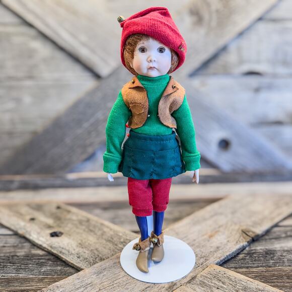Vintage Christmas Elf, Paradise Galleries Treasury Collection, Porcelain Elf 9”H - Picture 9 of 9
